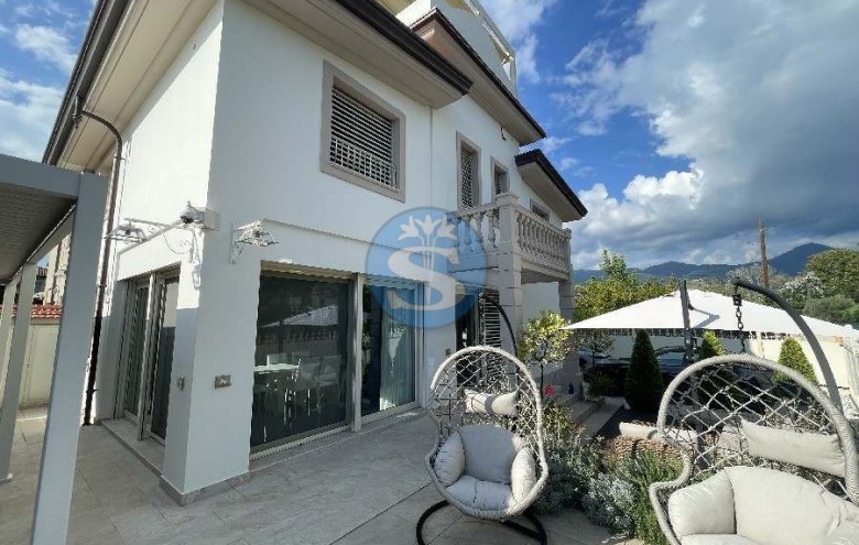Villa singola in affitto a Pietrasanta