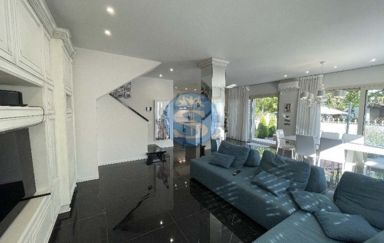 Villa singola in affitto a Pietrasanta