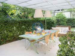 marina-di-pietrasanta-appartamento-in-villa-storica-2-camere-1-bagno-dehor-per-pra