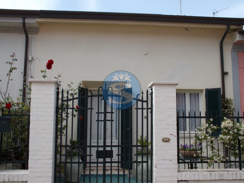 Villa singola in affitto a Pietrasanta