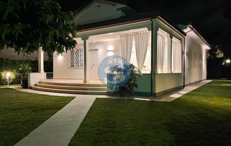 Villa singola in affitto a Pietrasanta