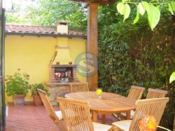 versilia-marina-di-pietrasanta-villetta-singola-deliziosa-3-camere-affitto-estivo