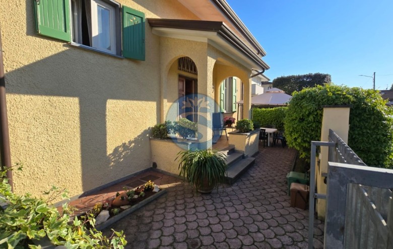 Villa singola in affitto a Pietrasanta