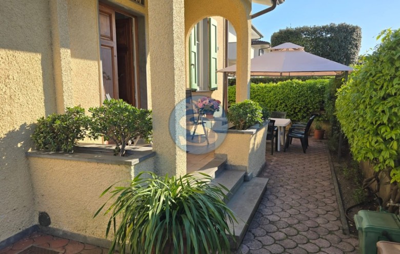 Villa singola in affitto a Pietrasanta