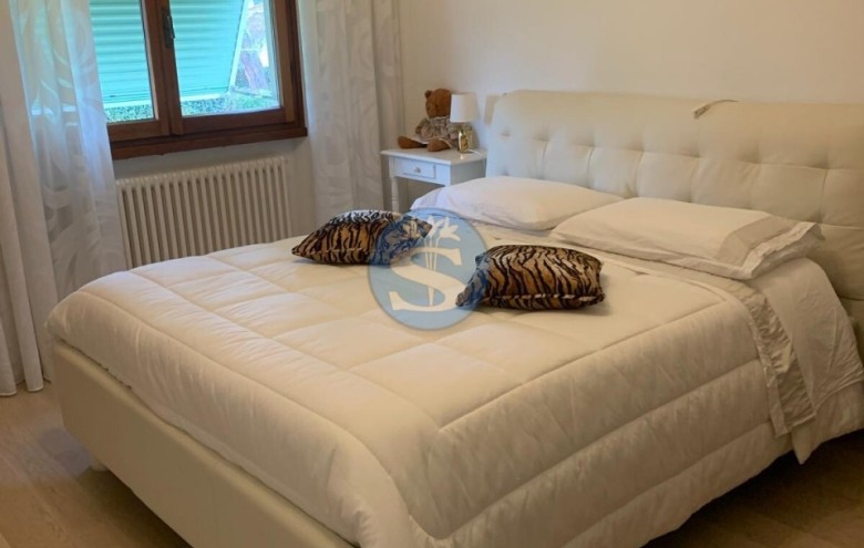 Villa singola in affitto a Pietrasanta