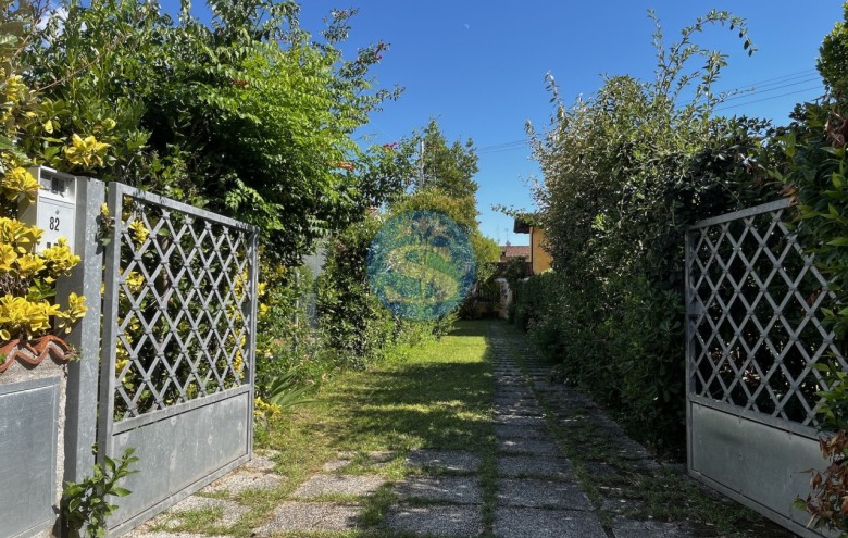 Villa singola in affitto a Pietrasanta