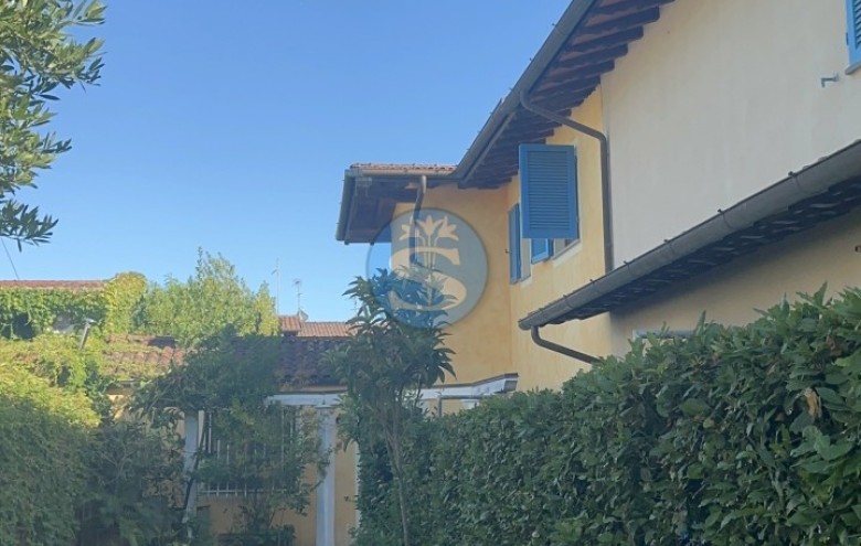 Villa singola in affitto a Pietrasanta