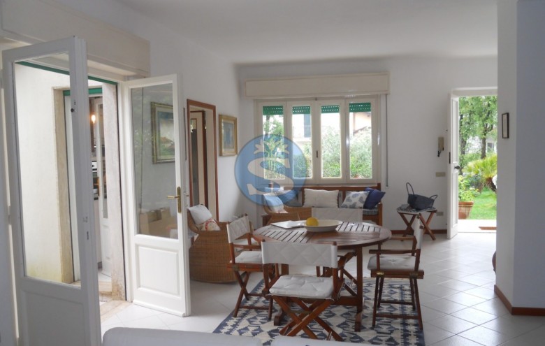 Villa singola in affitto a Pietrasanta