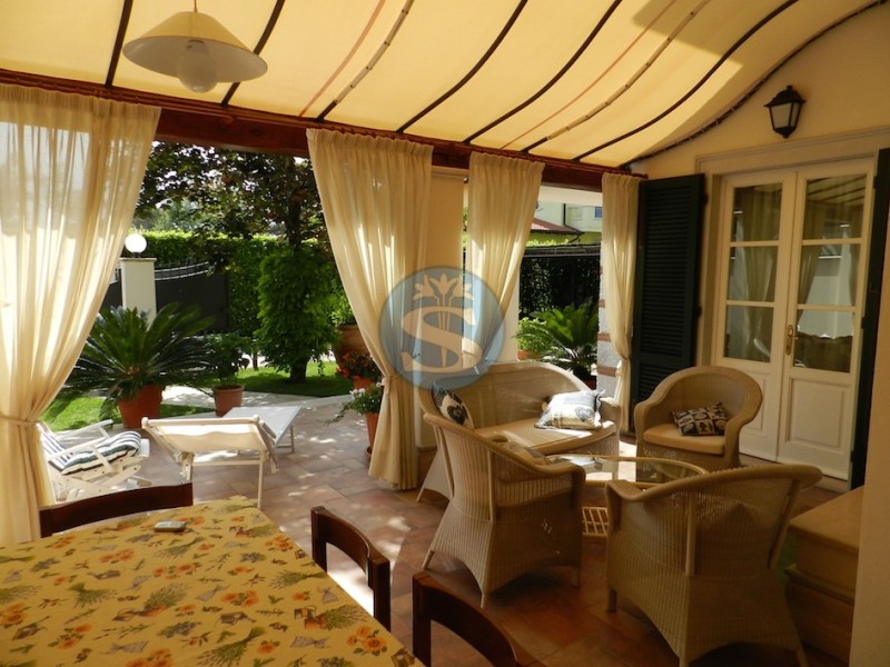 Villa singola in affitto a Forte dei Marmi