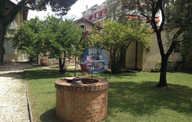 Villa singola in affitto a Pietrasanta