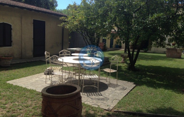 Villa singola in affitto a Pietrasanta