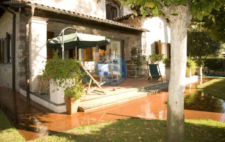 Villa singola in affitto a Forte dei Marmi
