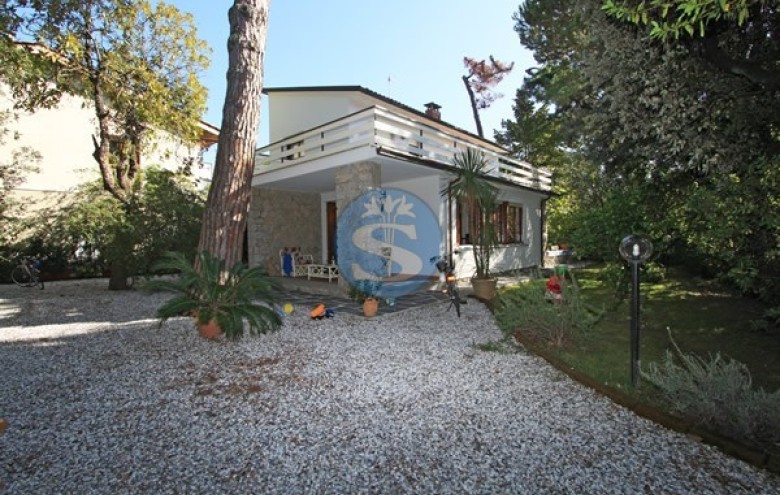 Villa singola in affitto a Forte dei Marmi