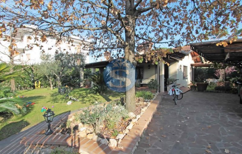 Villa singola in affitto a Forte dei Marmi