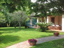 versilia-affitto-settimanale-villa-4-camere-forte-dei-marmi-rif-sa521ic