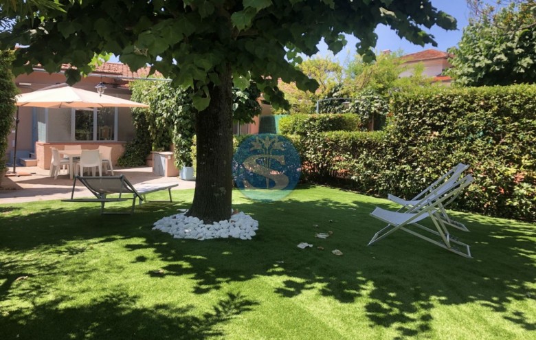 Villa singola in affitto a Forte dei Marmi