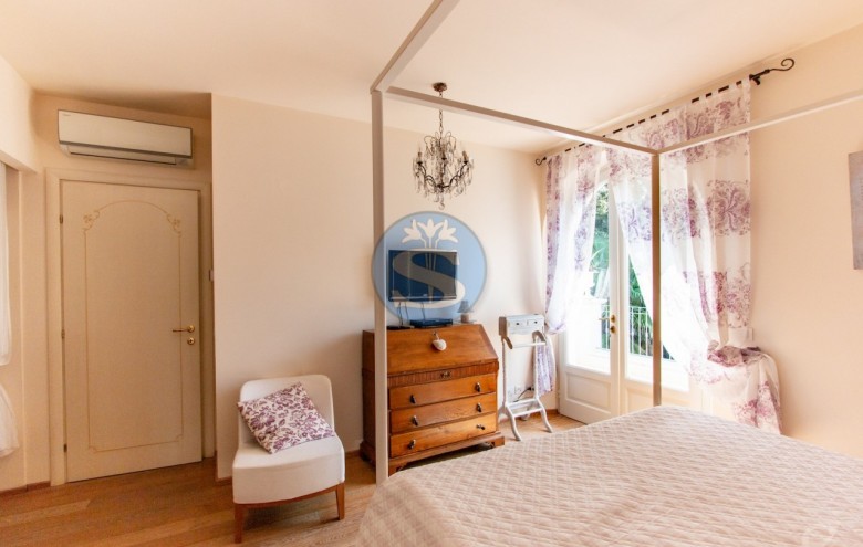 Villa singola in affitto a Pietrasanta