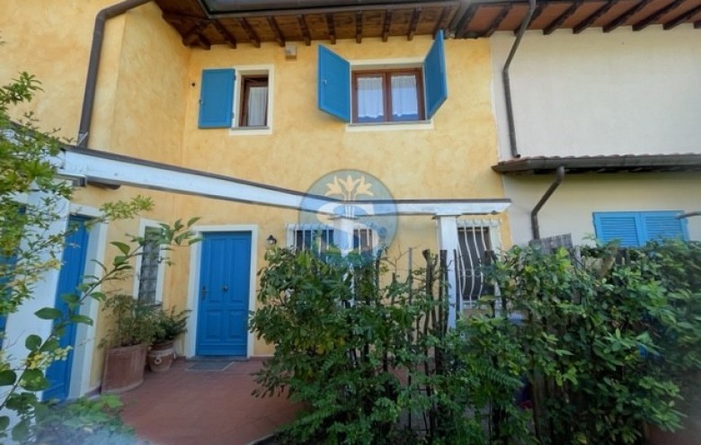 Villa singola in vendita a Pietrasanta