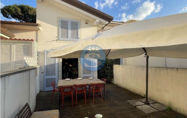 Villa singola in vendita a Pietrasanta