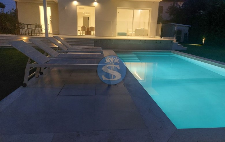 Villa singola in vendita a Pietrasanta