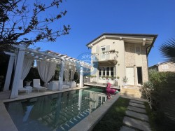 pietrasanta-versilia-villa-singola-con-piscina-3-camere-3-bagni-vendita-in-esclusi