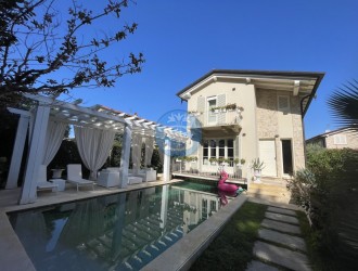 Villa singola in vendita a Pietrasanta