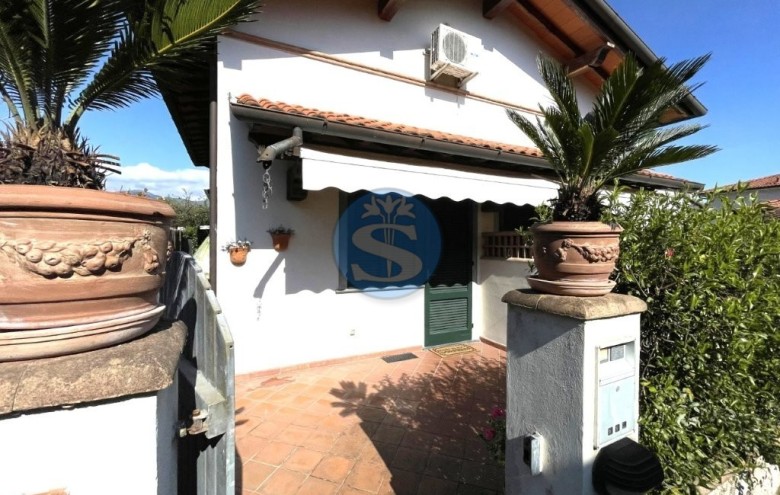 Bifamiliare in vendita a Pietrasanta