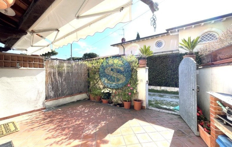 Bifamiliare in vendita a Pietrasanta