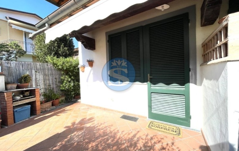 Bifamiliare in vendita a Pietrasanta