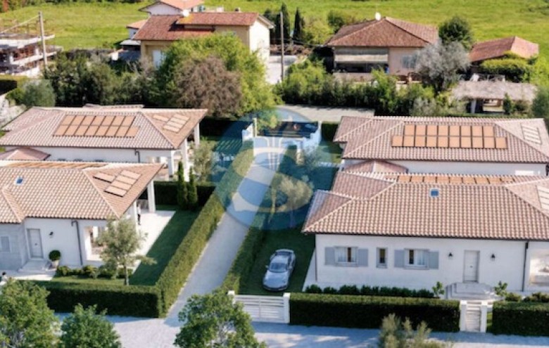 Villa singola in vendita a Pietrasanta