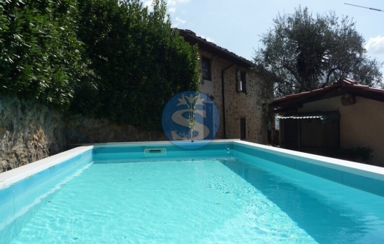 Rustico in vendita a Camaiore