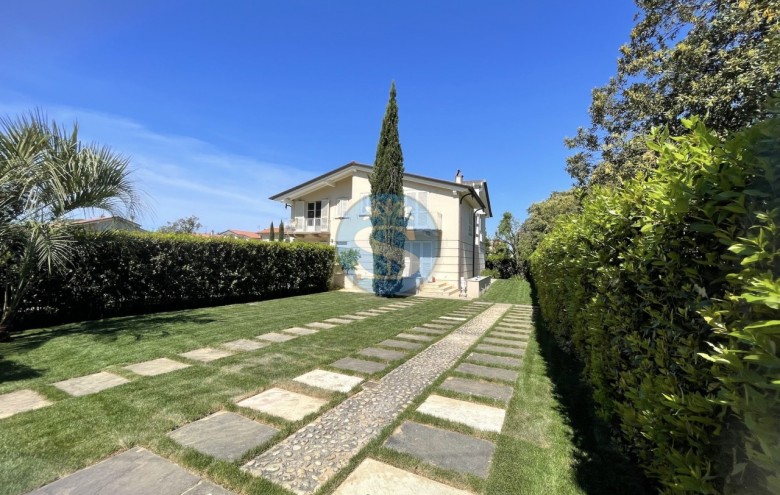 Villa singola in vendita a Pietrasanta