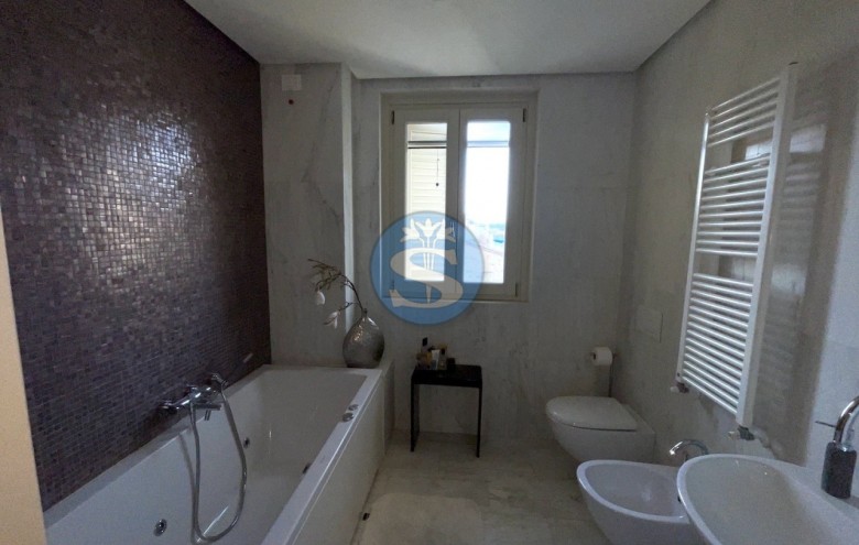Villa singola in vendita a Pietrasanta