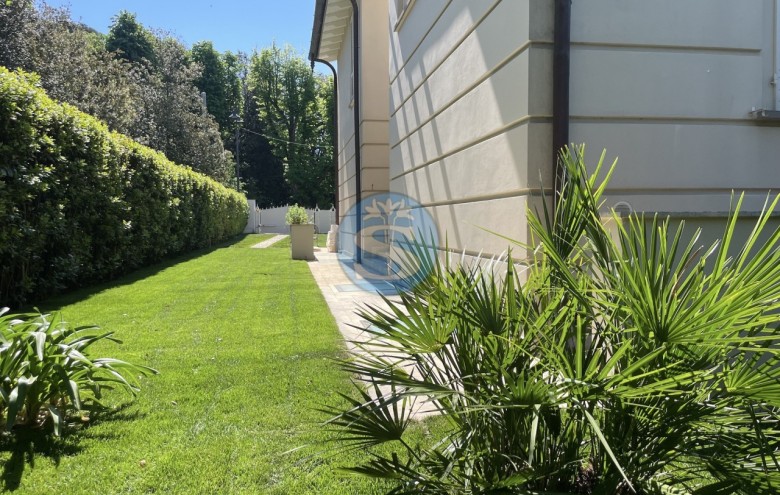 Villa singola in vendita a Pietrasanta