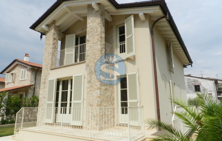 Villa singola in vendita a Pietrasanta