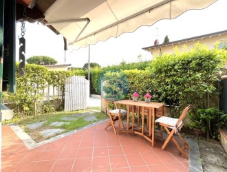 Bifamiliare in vendita a Marina di Pietrasanta