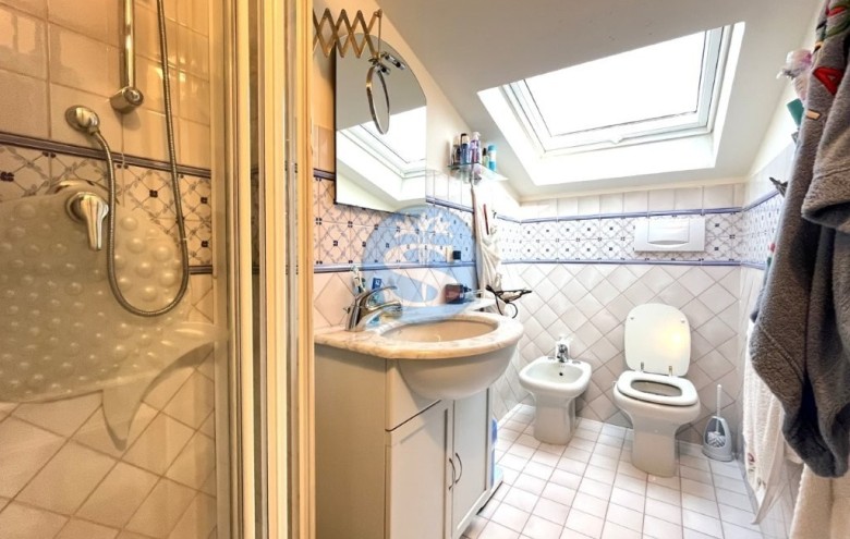 Bifamiliare in vendita a Pietrasanta