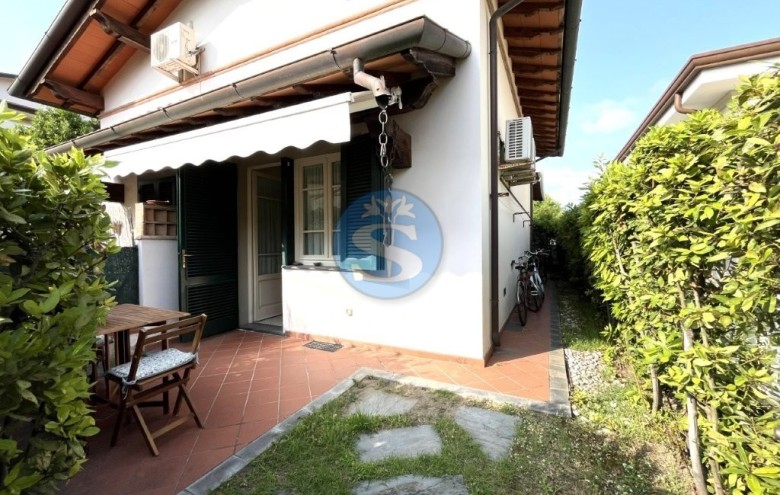 Bifamiliare in vendita a Pietrasanta