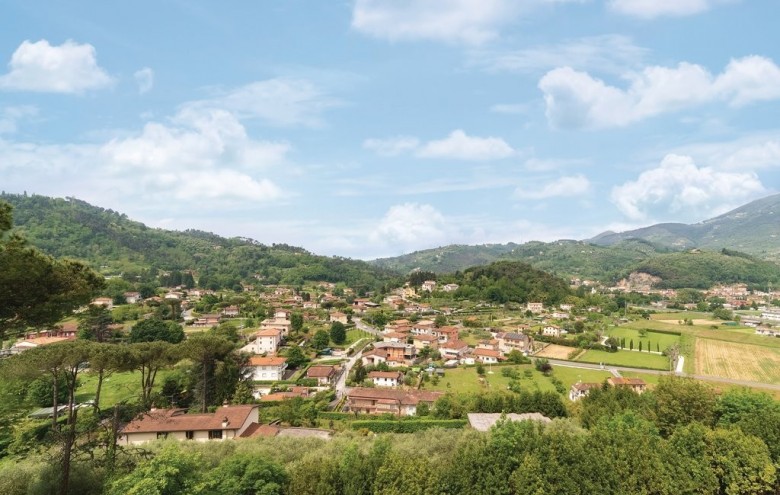 Villa singola in vendita a Camaiore