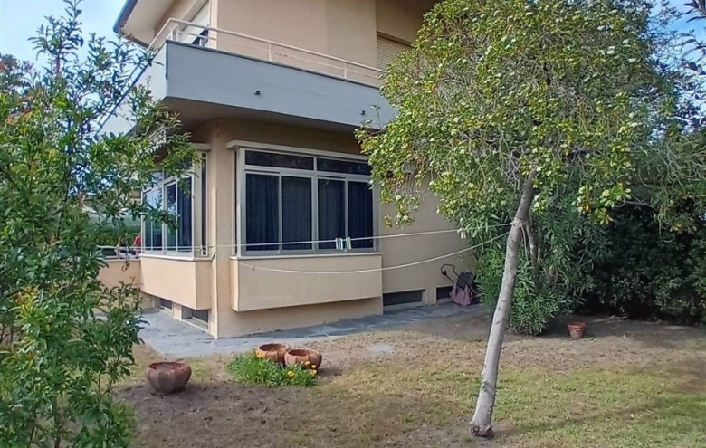 Bifamiliare in vendita a Pietrasanta