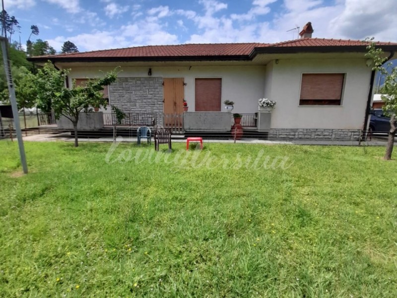 Villa singola in vendita a Camaiore