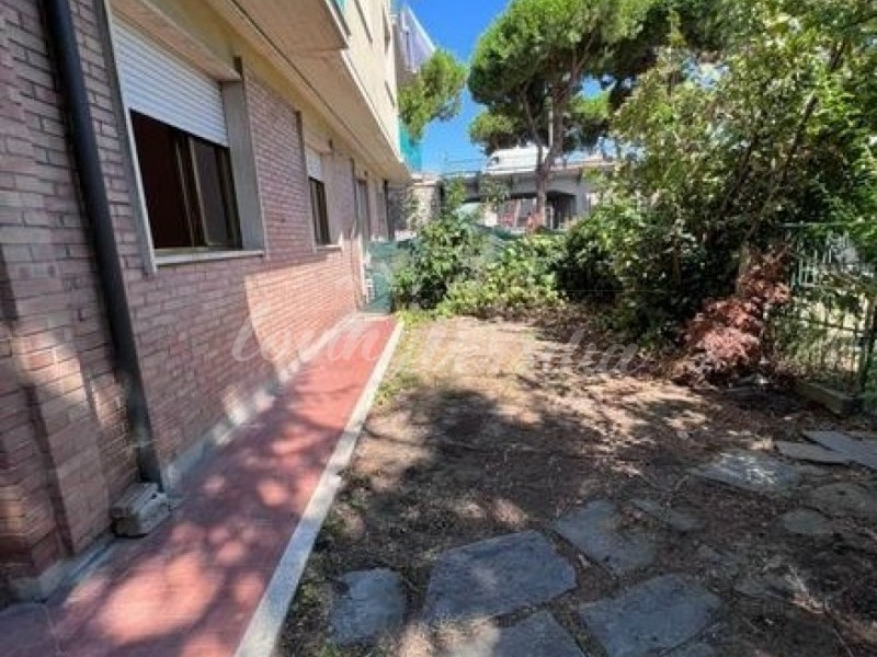 Appartamento in vendita a Viareggio