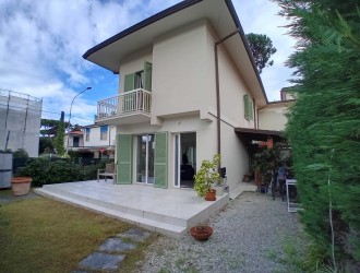 Villetta a schiera in vendita a Pietrasanta
