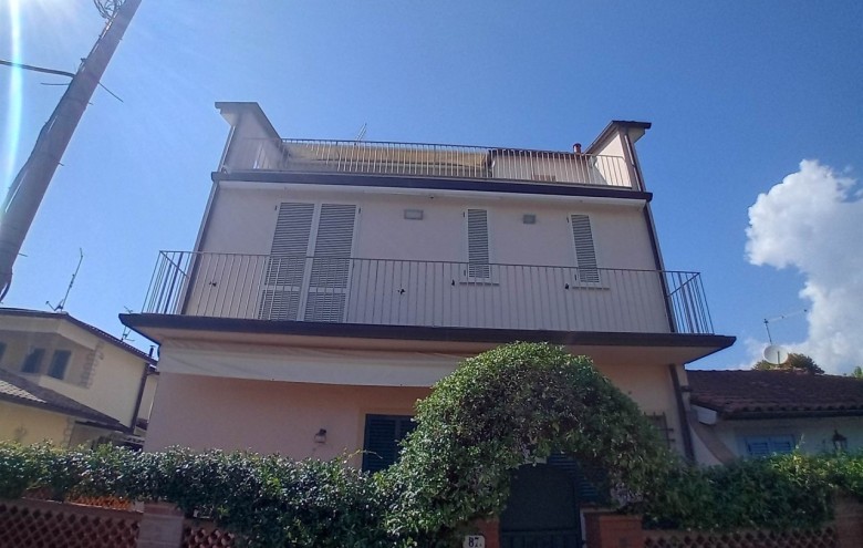 Attico in vendita a Forte dei Marmi