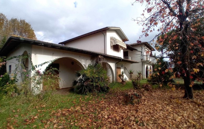 Rustico in vendita a Pietrasanta