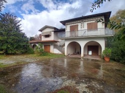 tenuta-di-charme-vicino-al-mare-esclusiva-opportunita-in-versilia