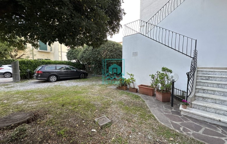 Appartamento in vendita a Camaiore