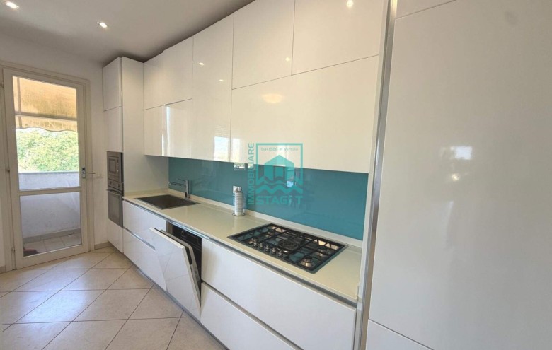 Appartamento in vendita a Camaiore