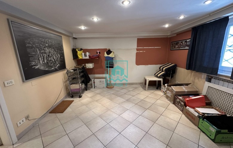 Bifamiliare in vendita a Camaiore