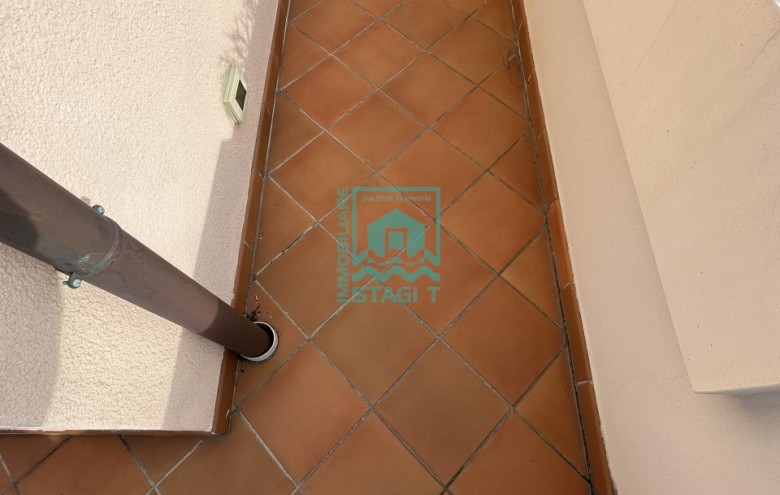 Bifamiliare in vendita a Camaiore